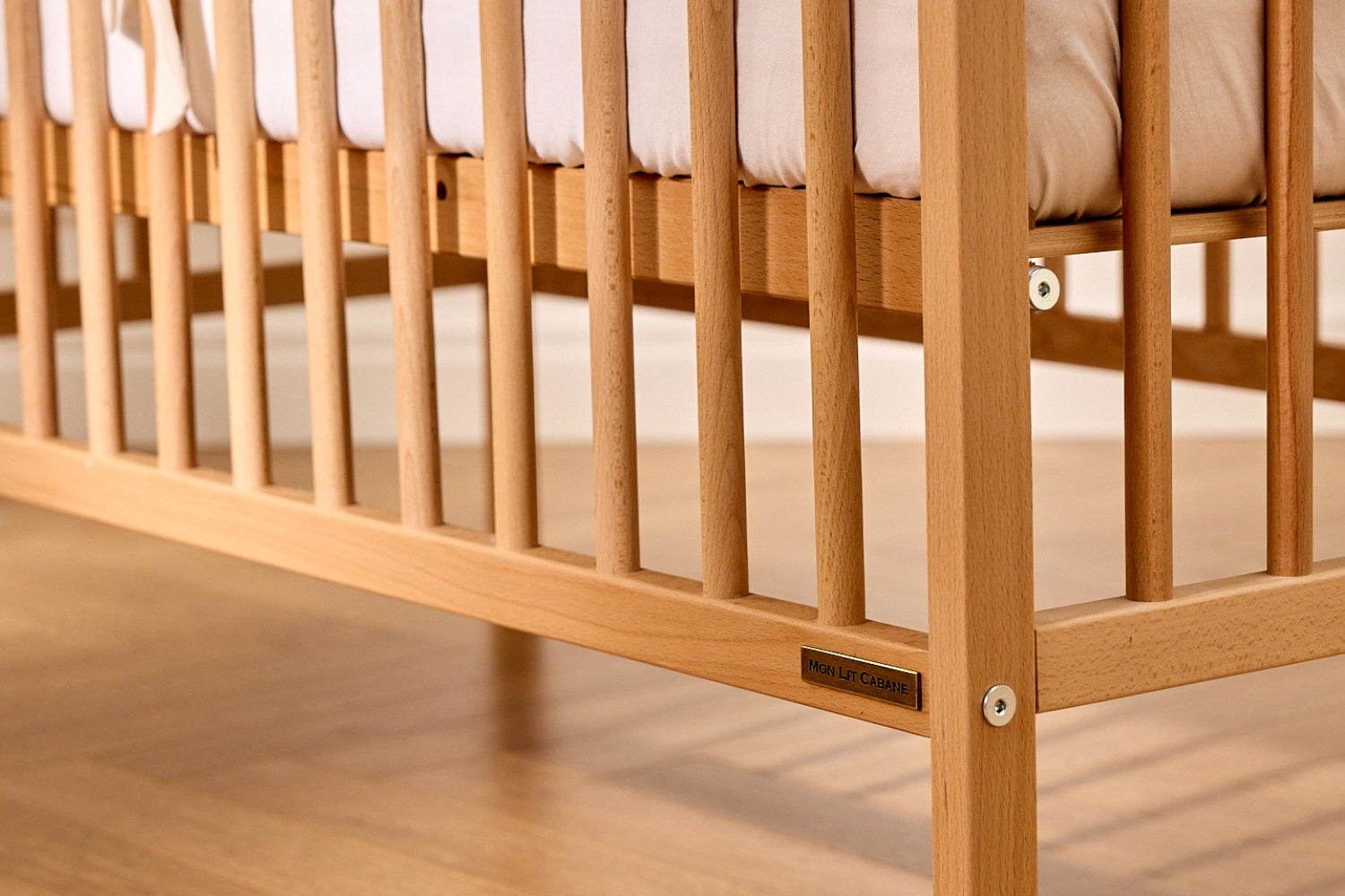 Lit bébé George naturel avec sommier réglable