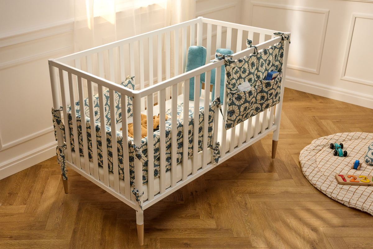 Lit bébé Mia blanc avec barrières interchangeables